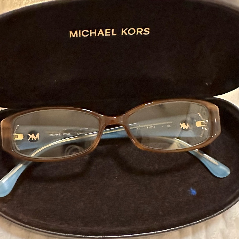 Michael Kors readers